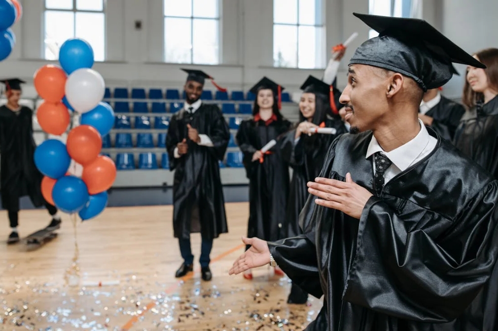 美国留学申请研究生的条件是什么 美国留学申请研究生的条件是什么